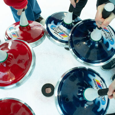 Bild vergrößern: Eisstockschieen_SFA_copyright_Winnie_Zagrodnik (3)